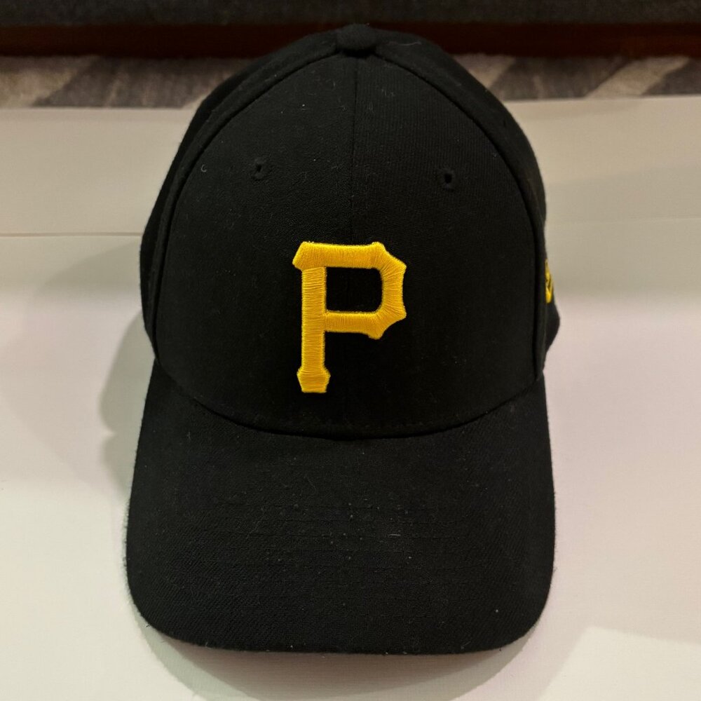 MLB New Era Pittsburgh Pirates Baseball Hat (Size: M-L)